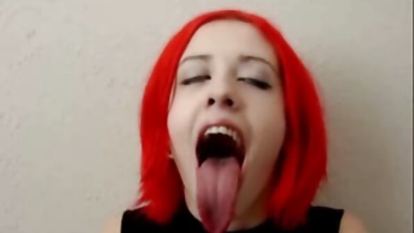 Lucky Stud מזיין סירטוני סקב שלוש בנות היפי בבת אחת