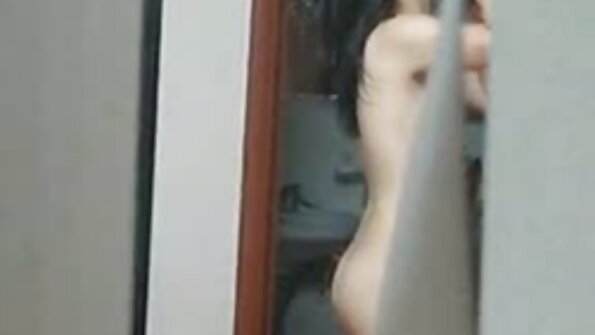 לטינה Hottie Luccia Reyes Licks אינדקס סרטי סקס חינם A Meaty Baloney