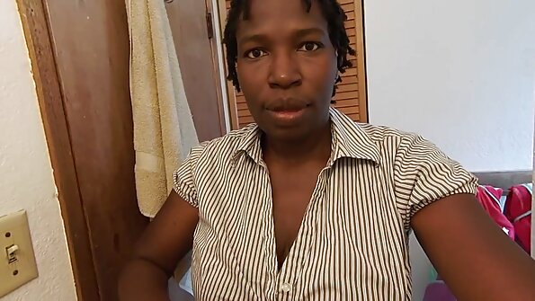 ילדה שחורה שוכנת סקס צעירות חינם בביתה